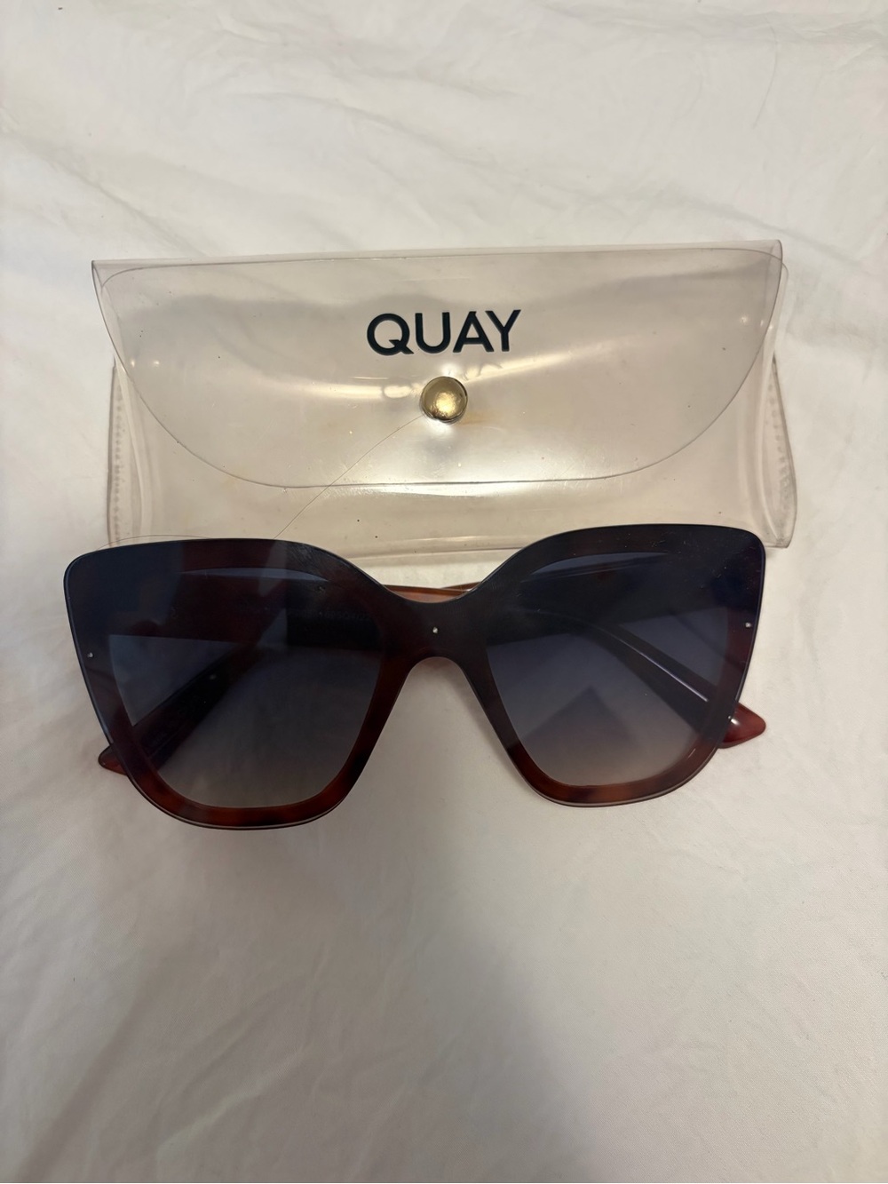 Quay Australia Oversized Cat Eye Sunglasses in Tortoiseshell Brown